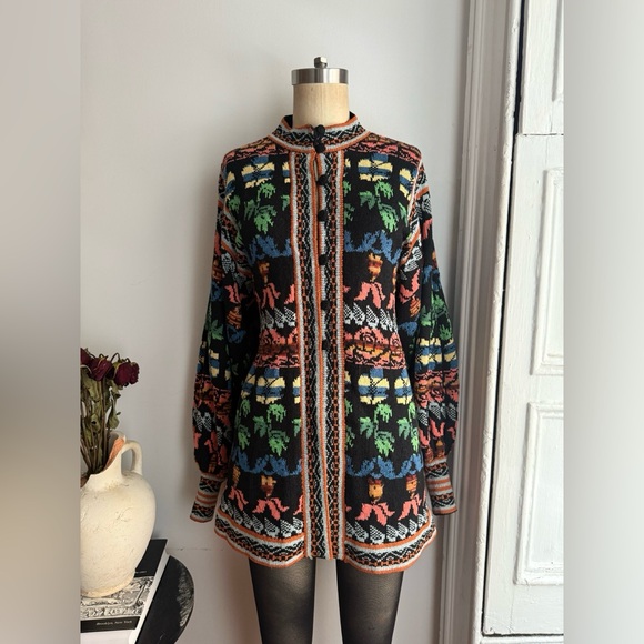 Vintage 1970s Miss Joann Knit Tunic Sweater Multicolor Floral Pattern Sweater